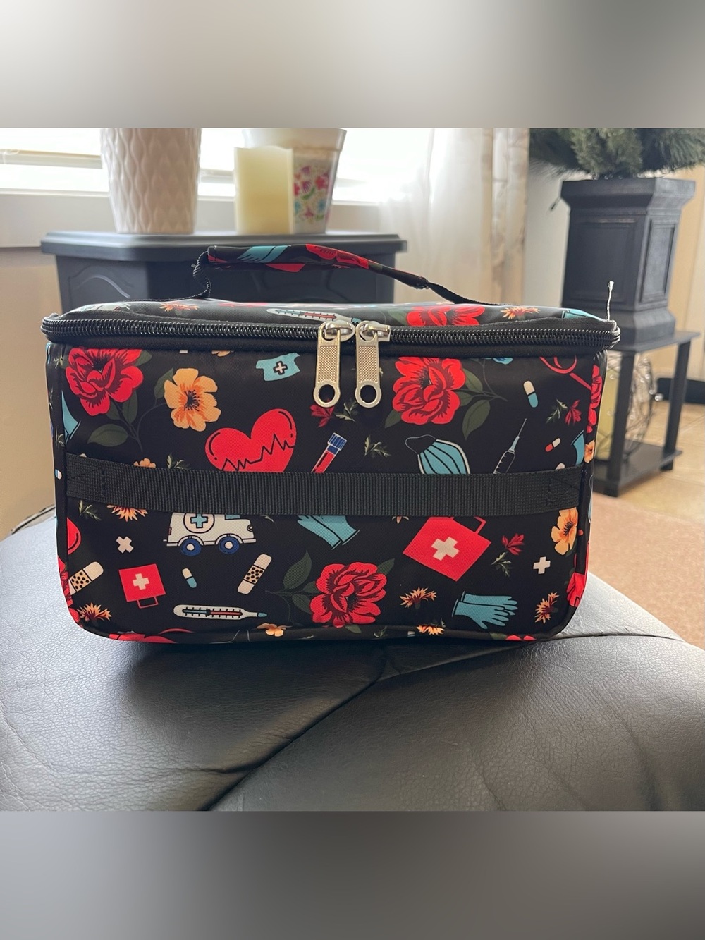 Medical-Themed HealthCare Icon Pattern Lunch Bag
